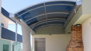toldo em policarbonato