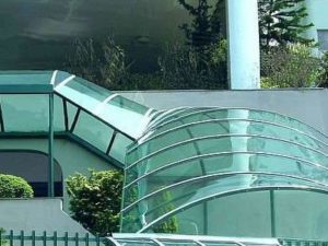 Toldo de policarbonato