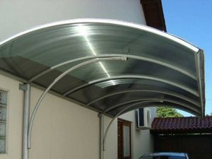 Toldo de policarbonato